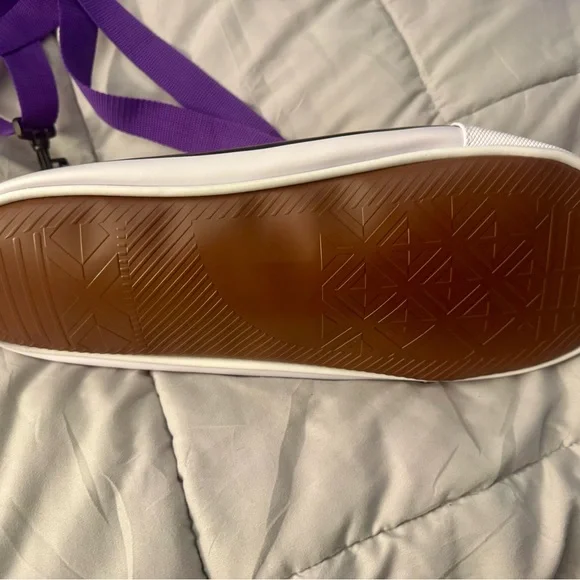Purple purse sneaker - Picture 3 of 9